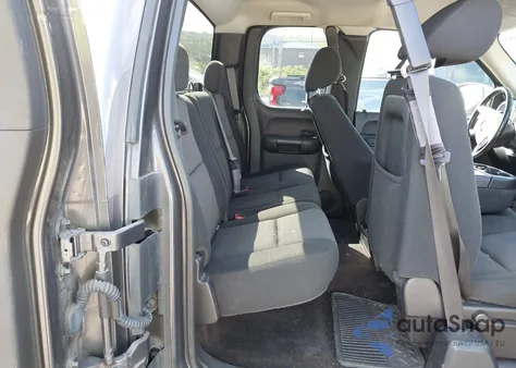 2010 GMC Sierra 1500 Sle z USA, uszkodzony, nr VIN 1GTSKVE30AZ287615